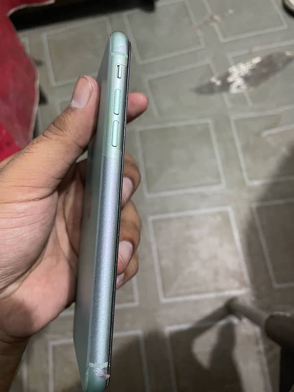 Mint IPhone 11 256GB 8