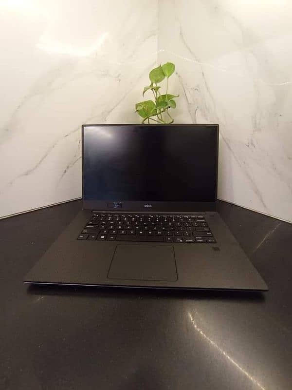 DELL XPS 15 9560 2