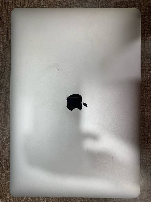 Macbook Pro mid 2017 Model A1707 2