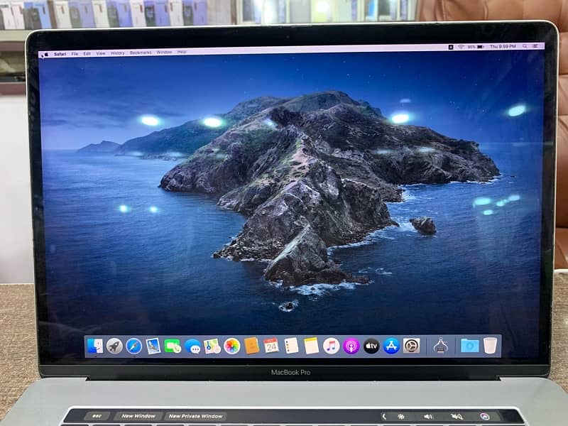 Macbook Pro mid 2017 Model A1707 3