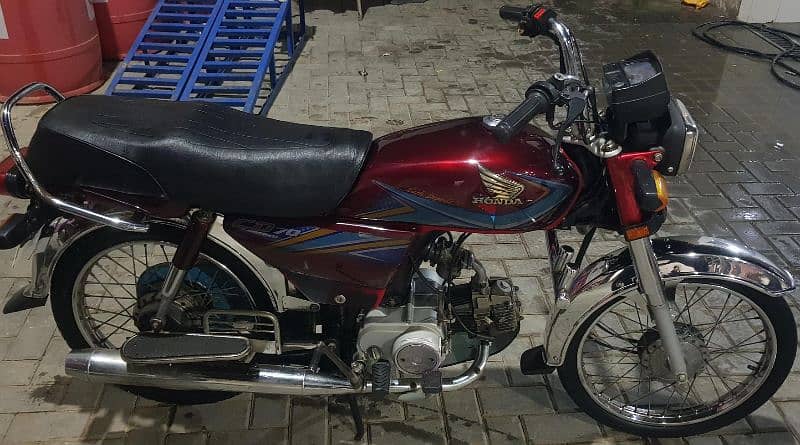 Honda cD 702019 contact no. 03080403712 0