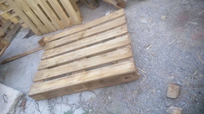 wooden pallets 4