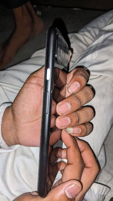 Google pixel 4xl box be hai 1