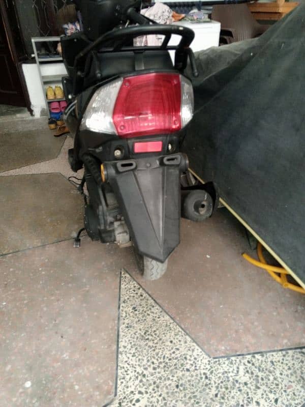 girls Scooty for sale 3