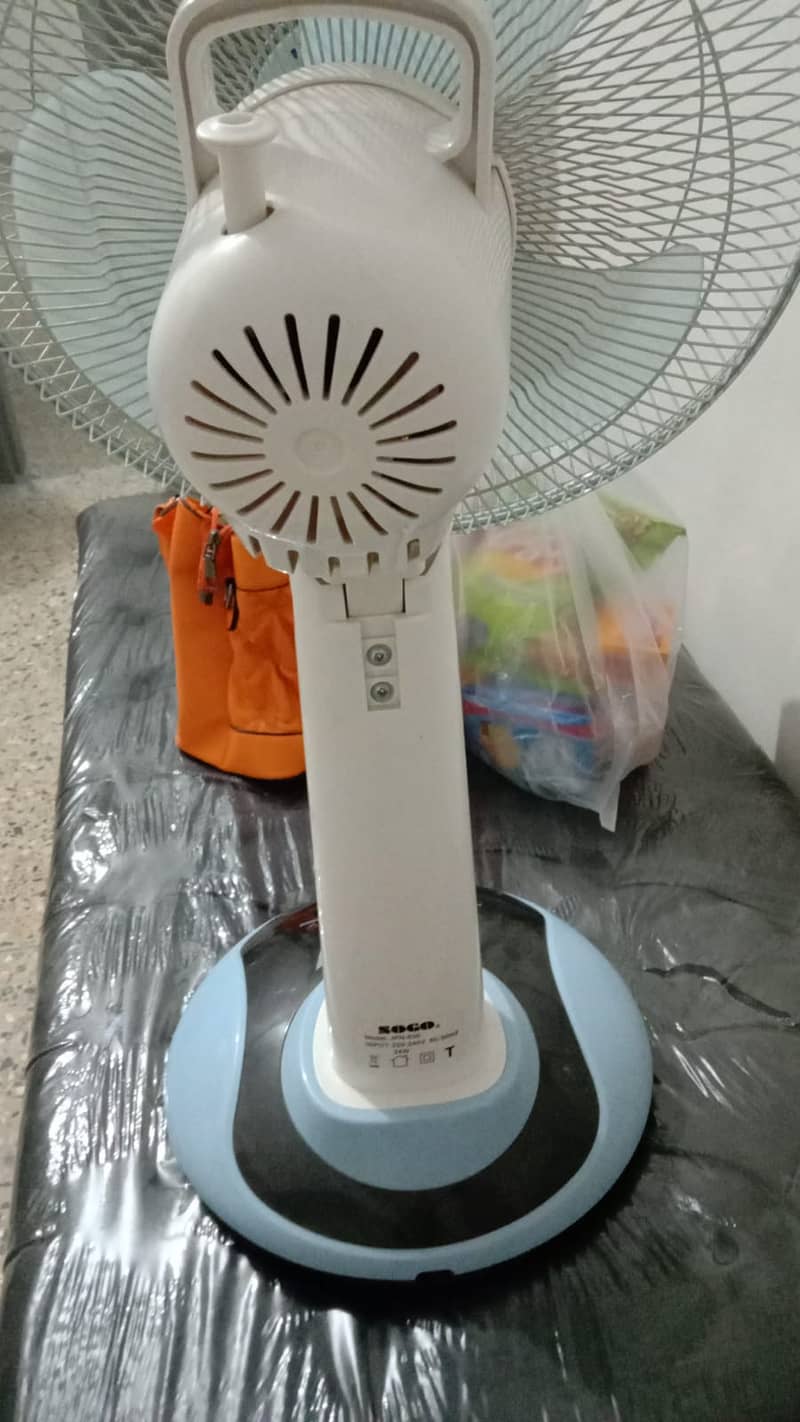 High Quality Sogo Charging Fan 9/10 condition 1