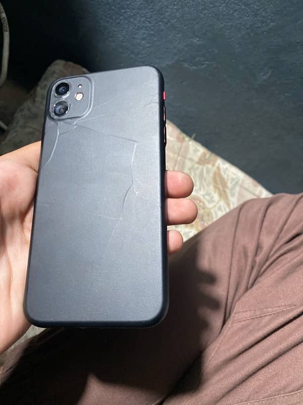 iPhone 11 red 9