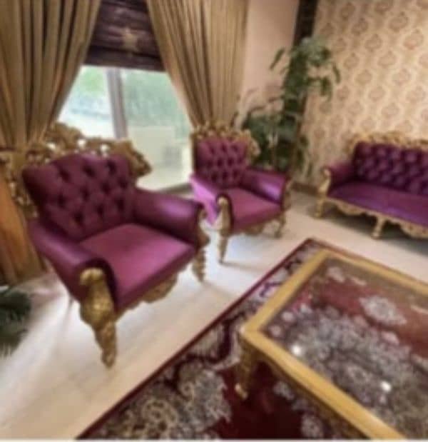 Royal sofa set in mint condition 4