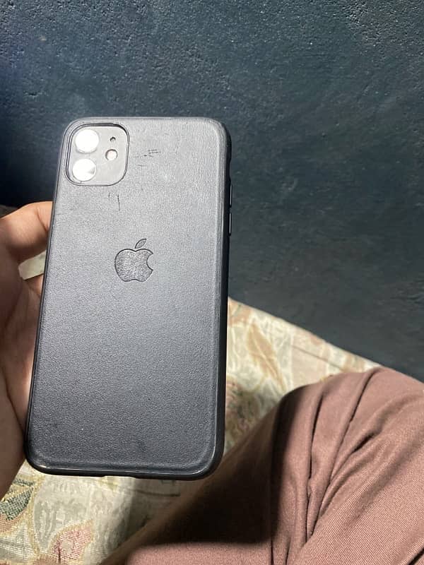 iPhone 11 red 10