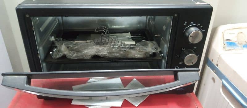 Cambridge Electric Oven EO6135 Used but like new 1