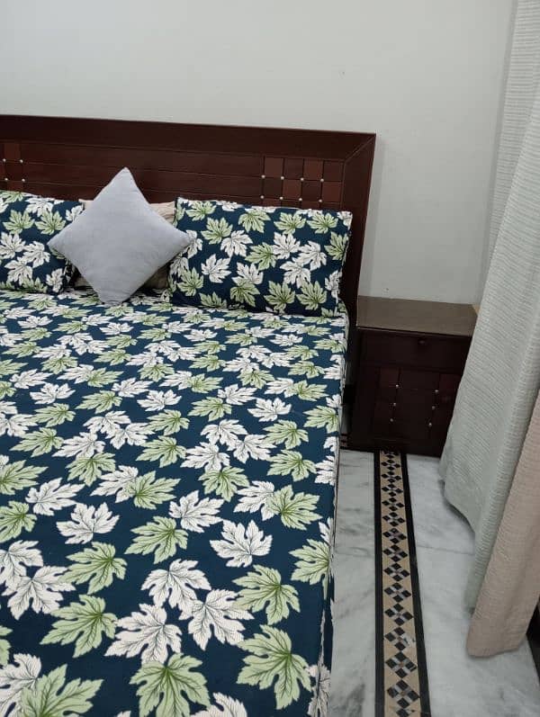 wooden bed for sale very good condition 7