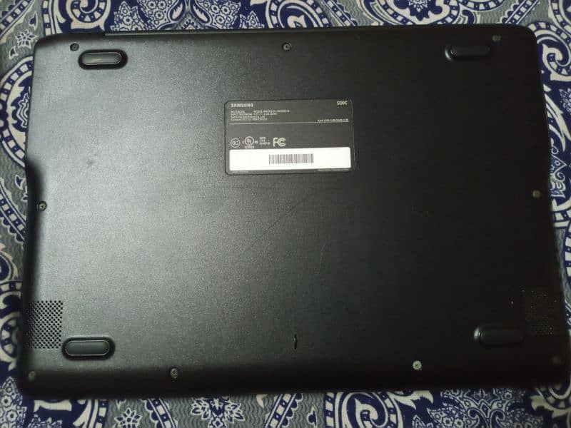 Samsung Chromebook for sale in good condition like new 7