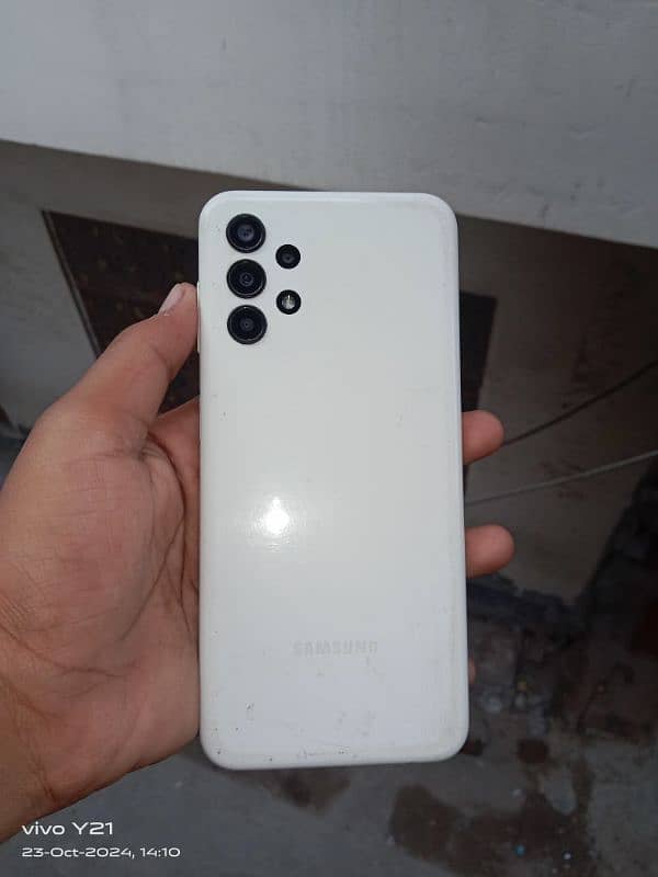 Samsung Galaxy A 13 with box. 5