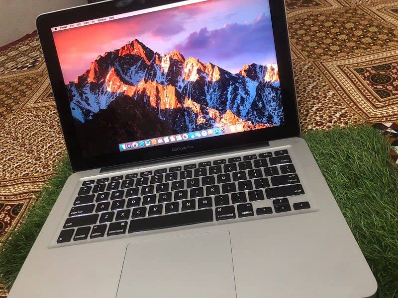 MacBook pro 2012 10/9 condition 1