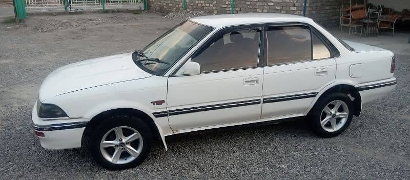 Toyota Corolla  1988. lhr registrd. auto. vry economical car. 1