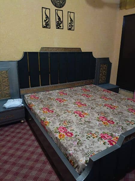 wooden bed 2