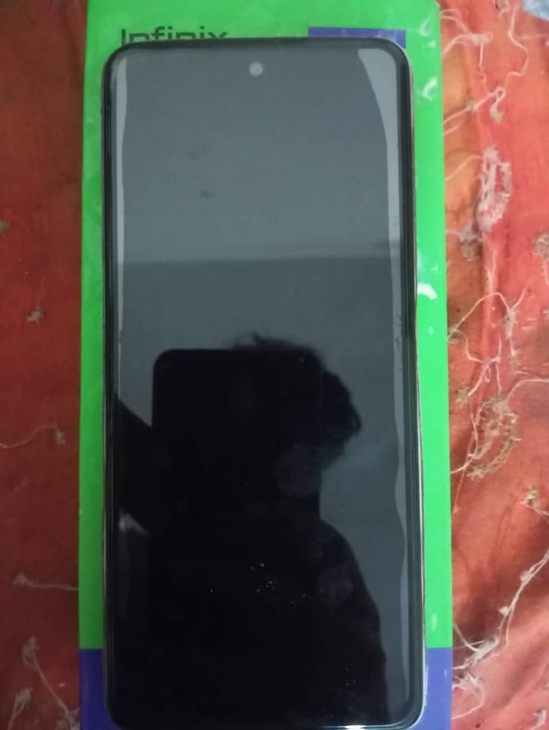 Infinix hot30 for sale. 8+8/128 1