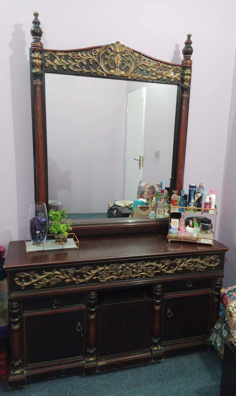 Dressing Table for Sale in Lahore 1