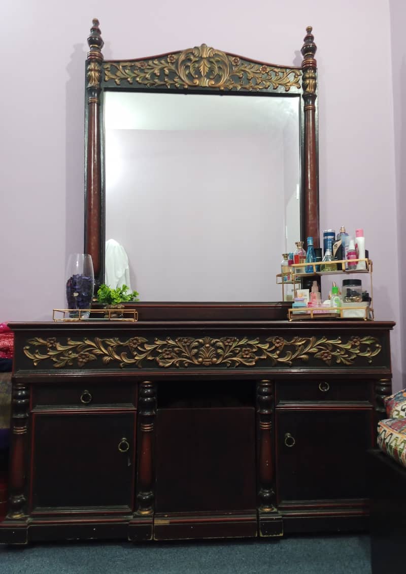 Dressing Table for Sale in Lahore 3