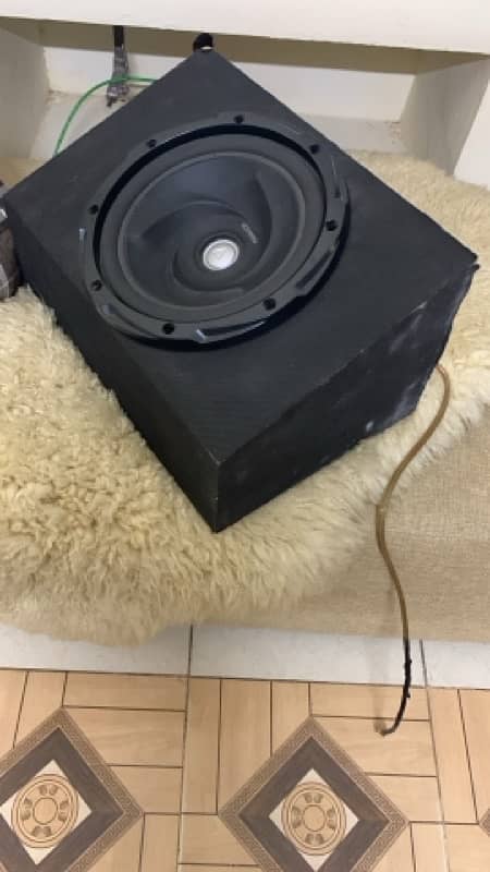 Kenwood Woofer 1