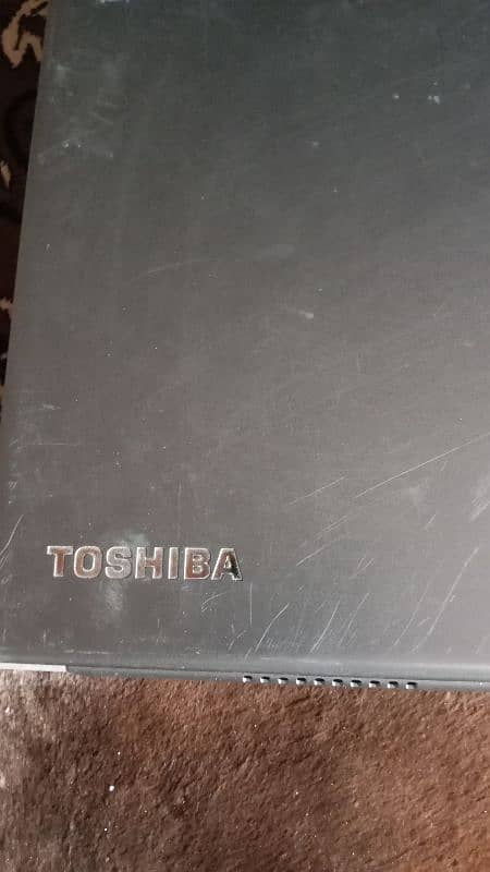 Toshiba used laptop in cheap price 2