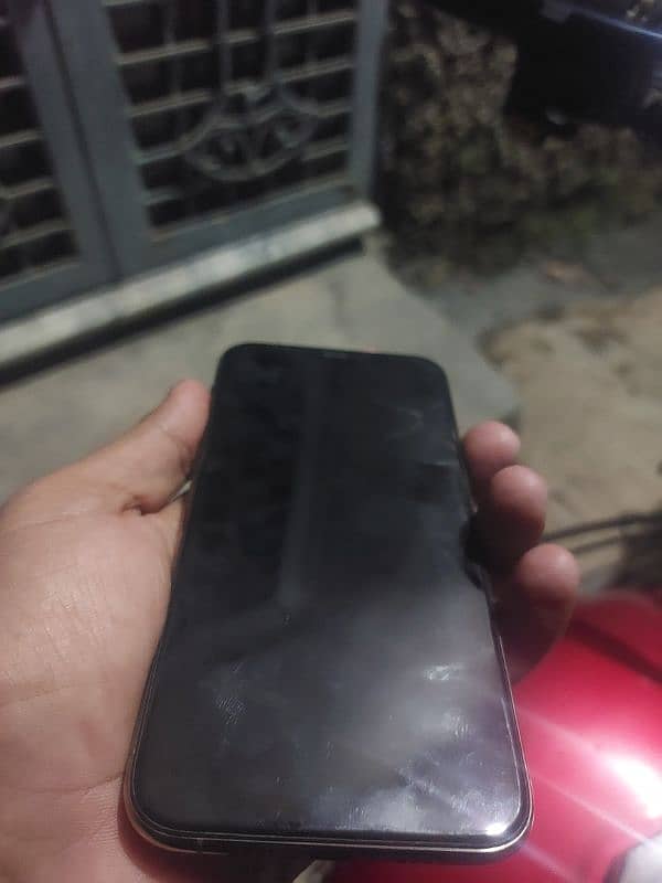 iphone 11 pro non pta 1