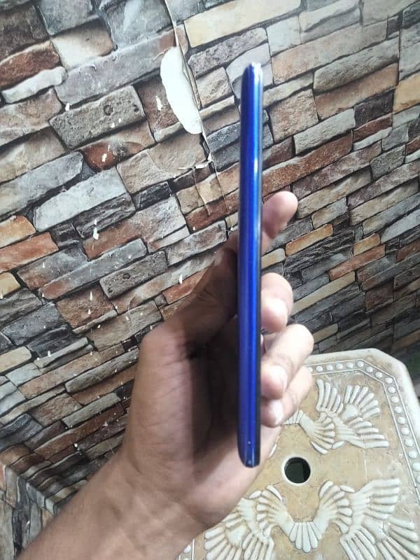 tecno spark 6 go . 4 GB ram 64 GB rom 7