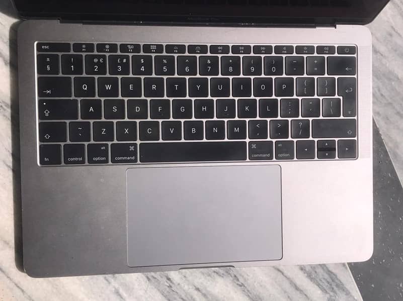 Apple MacBook Pro 2016 - 13inch 8