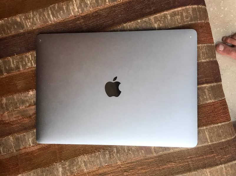 Apple MacBook Pro 2016 - 13inch 9