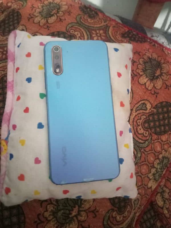 vivo s1 8/256  lush condition 6