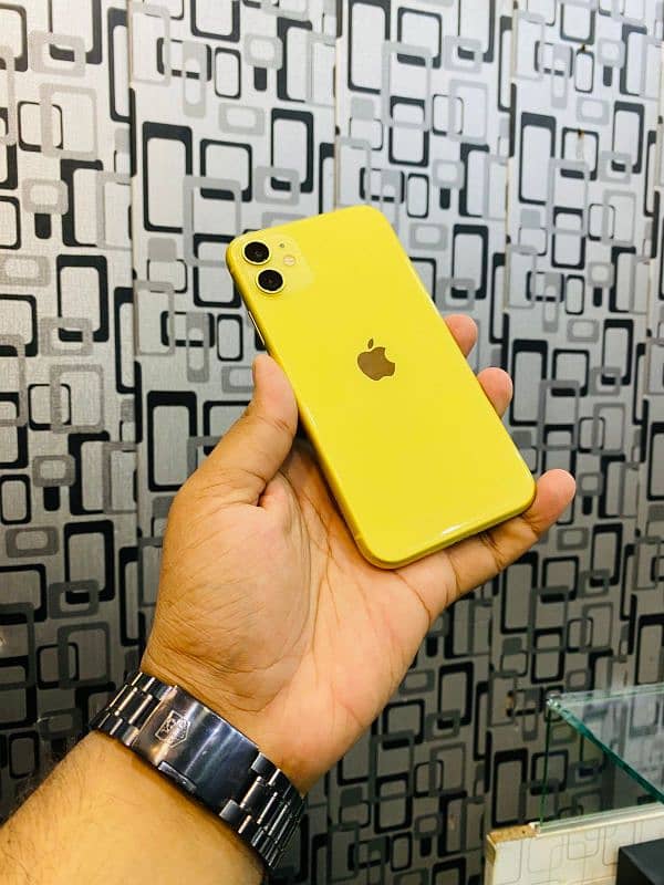 Iphone 11 64gb Factory unlock Waterpack 03265058898 0