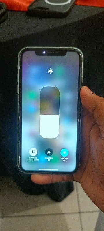 iphone 11 JV 64 GB memory 7