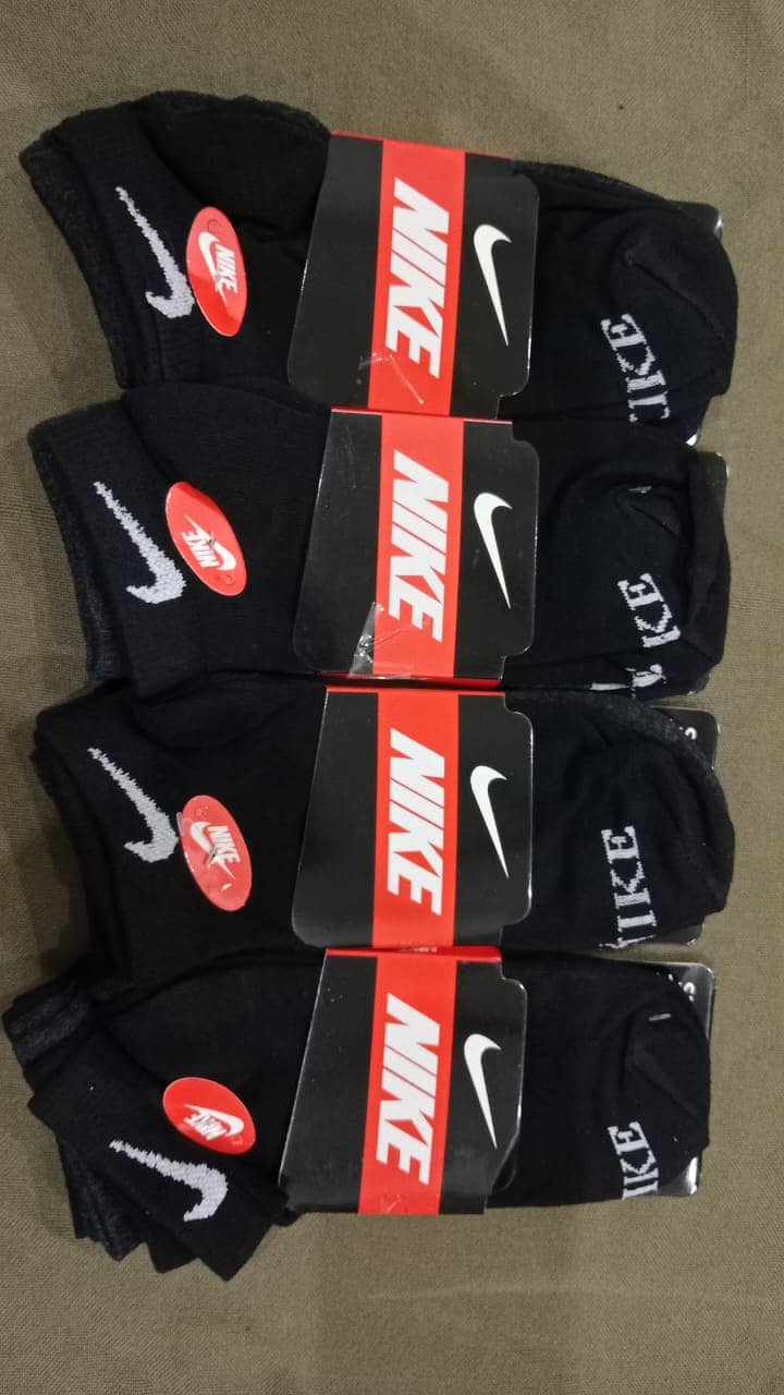 Quater socks of different brands 3