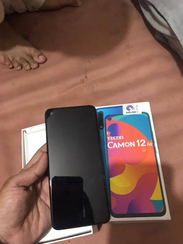 Tecno camon 12 air 4/64 with box 5