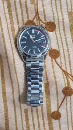 seiko 5 men's watch in good condition