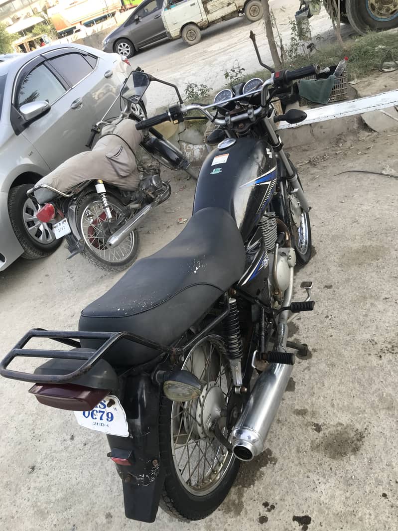 Suzuki GS 150 2016 5