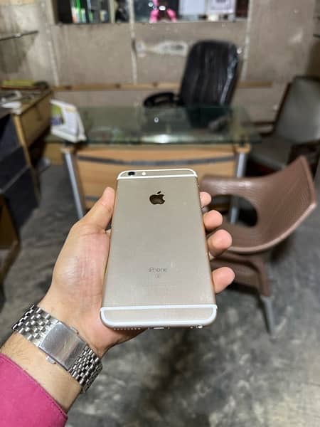 iphone 6s plus  (32Gb)  PTA approved 3