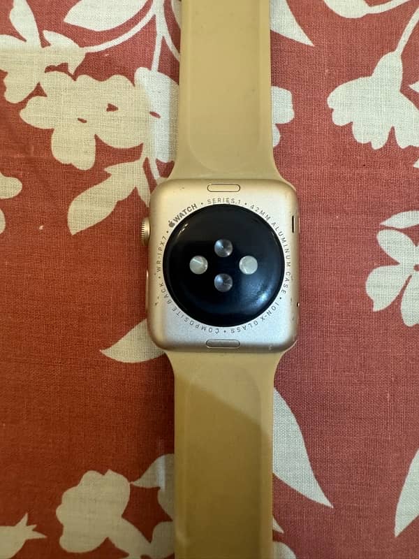 Apple Watch Series 1 Rose Gold colour 42mm 1