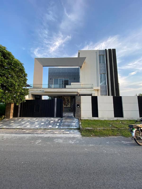 1 Kanal Modern House For Sale 0