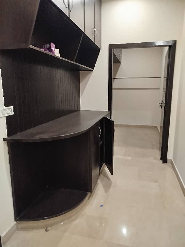 1 Kanal Upper Portion In Model Town For Rent 1