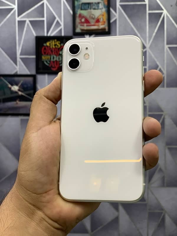 iphone 11 256gb Pta approved 80% battery waterpack 3