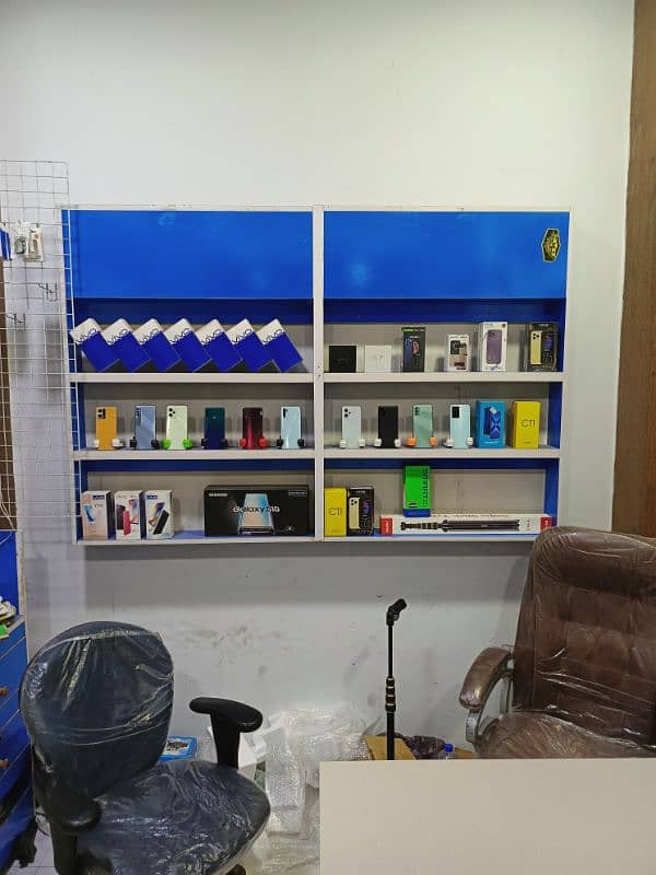 Mobile Counter 4ftRed 15000 Oppo 4ft 25000 6 shelf available 5