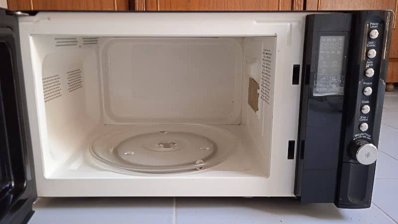 microwave oven 1