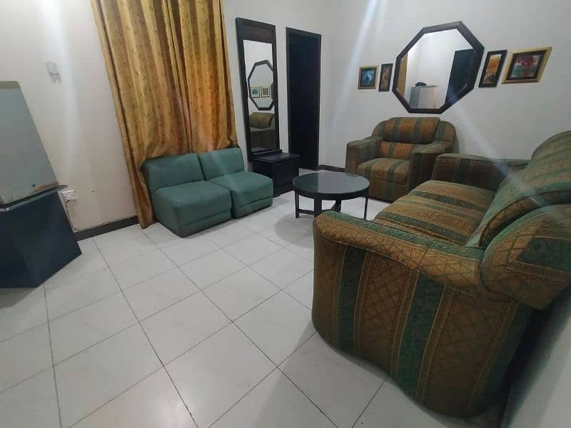 Fully Furnished Flat Available For Short Rentals!! Nearby Airport. 6