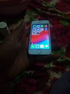 I phone 5s 10/10 condition orignal mobile 03226783923jazz or wattsappp