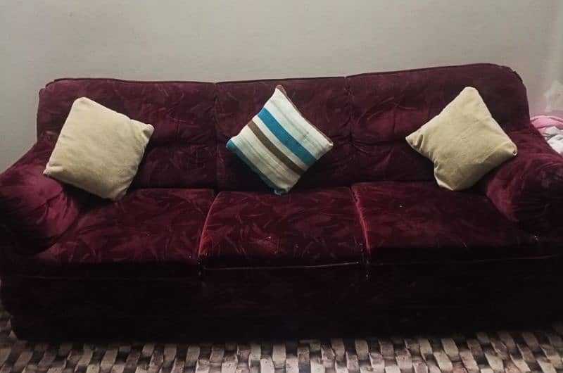 7 seater sofa set in good condition 0