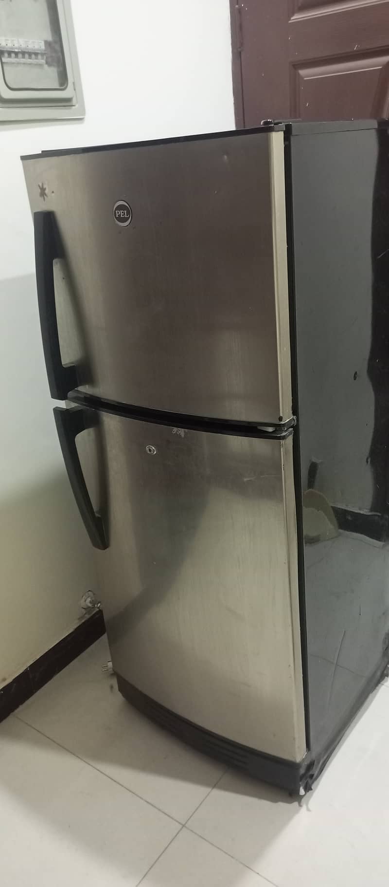 Pel fridge for urgent sale 1