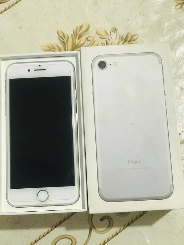 iPhone 7  storge 32 non PTA no open na repair 1