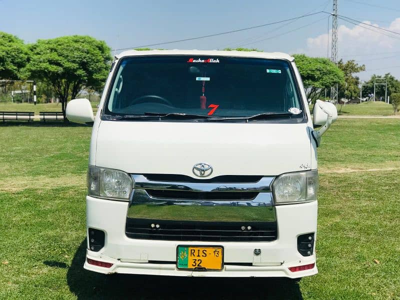 TOYOTA HIACE 3