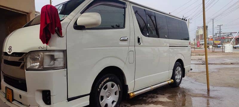 TOYOTA HIACE 5