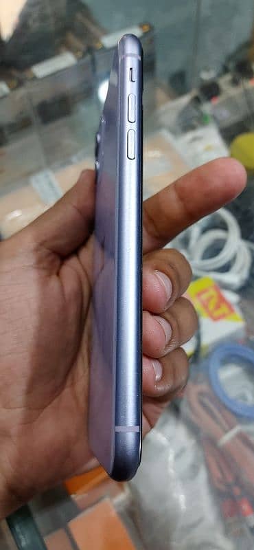 iphone 11 urgent sale need cash 3